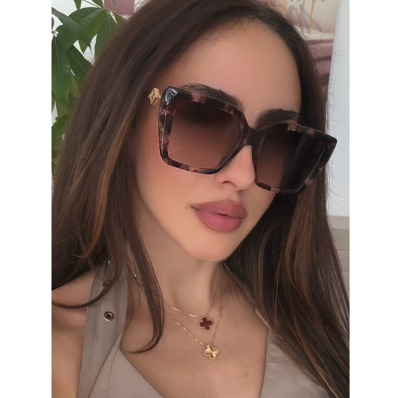 NEW Fendi FE40161I BFF Diamonds Brown Square Sunglasses - Picture 1 of 9